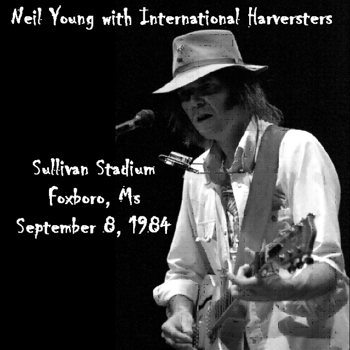 NeilYoungWithInternationalHarversters1984-09-08SullivanStadiumFoxboroMA (1).jpg
